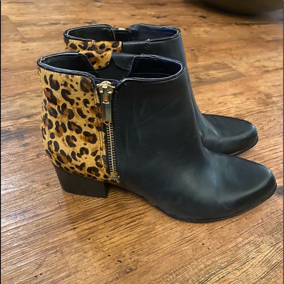 Booties by Naturalizer* ♥️ Sz 7 ♥️ - Picture 3 of 6